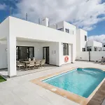 Casa Dubh Linn